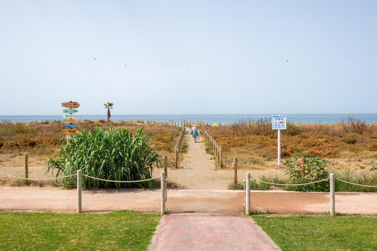 Seafront Duna Beach Luxury Apartment Torrox Bagian luar foto
